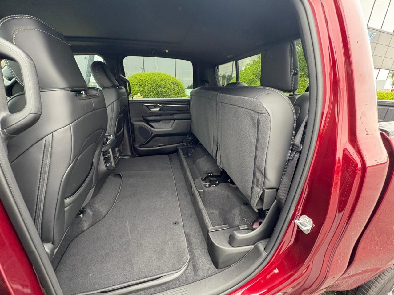 DODGE RAM 1500 CREW CAB SPORT BLACK PACKAGE 2025