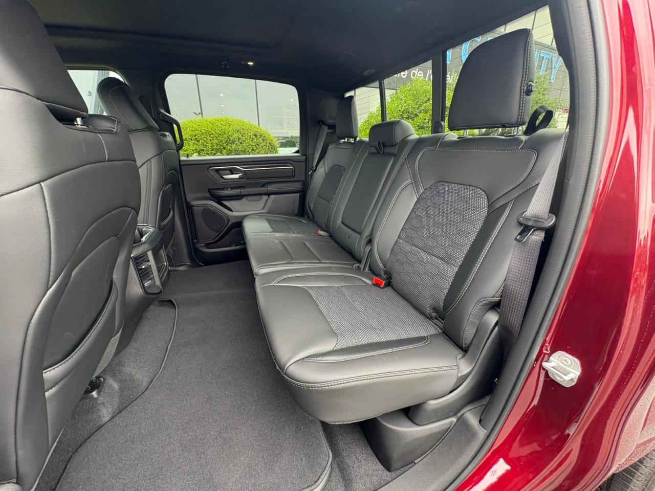 DODGE RAM 1500 CREW CAB SPORT BLACK PACKAGE 2025