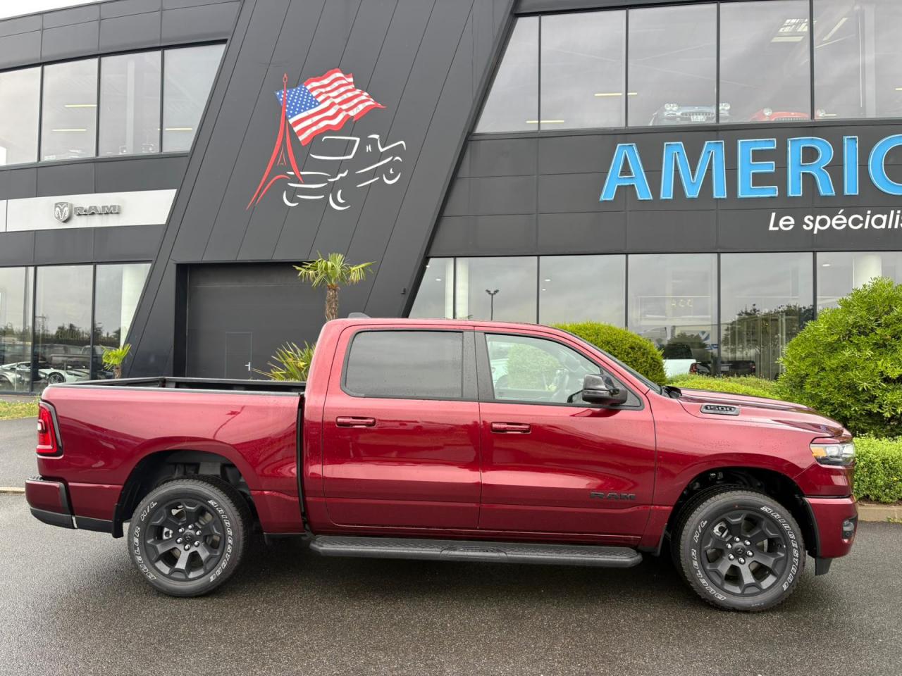 DODGE RAM 1500 CREW CAB SPORT BLACK PACKAGE 2025