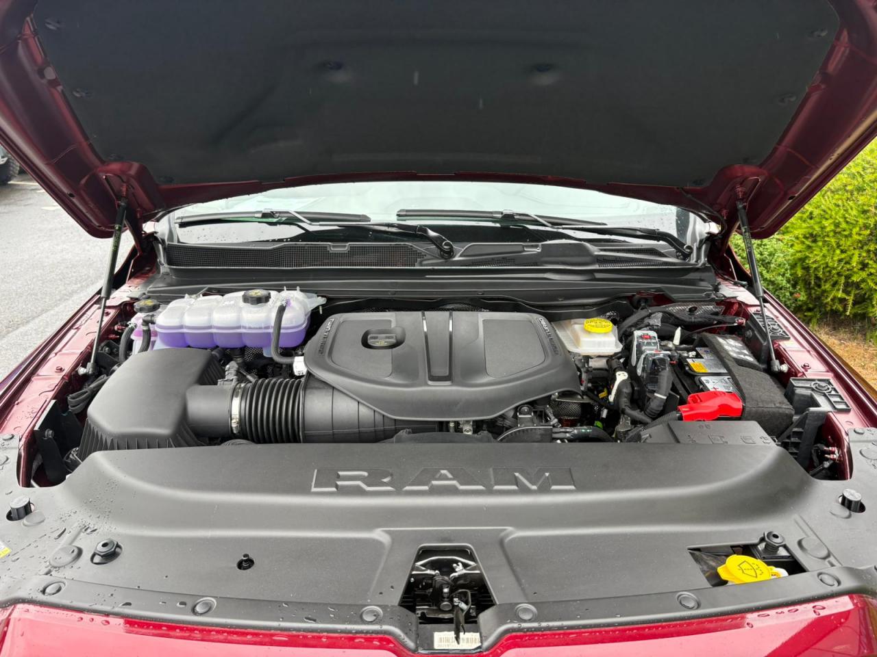 DODGE RAM 1500 CREW CAB SPORT BLACK PACKAGE 2025