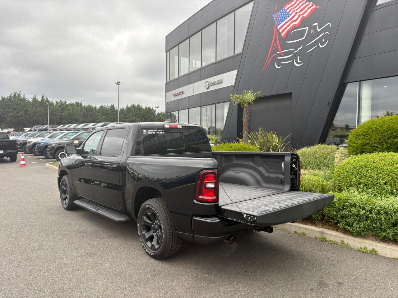 DODGE RAM 1500 CREW CAB SPORT BLACK PACKAGE AIR