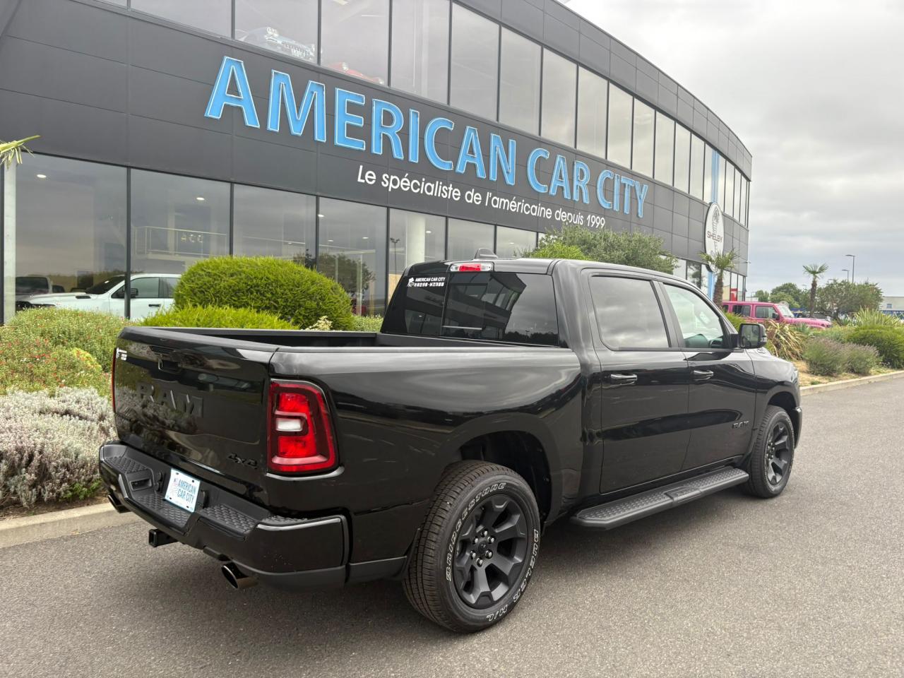 DODGE RAM 1500 CREW CAB SPORT BLACK PACKAGE AIR