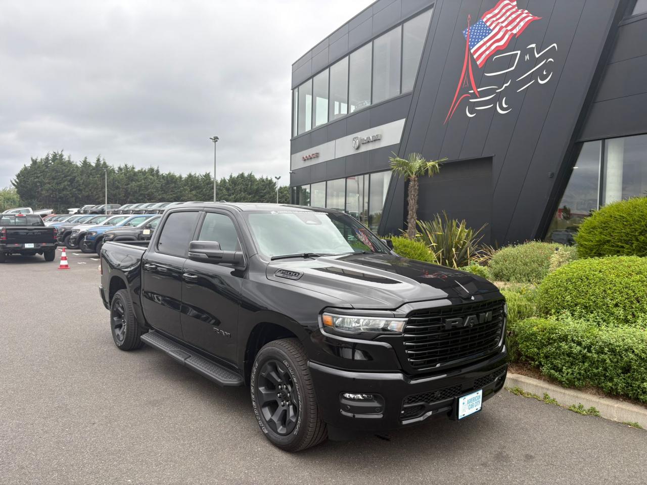 DODGE RAM 1500 CREW CAB SPORT BLACK PACKAGE AIR