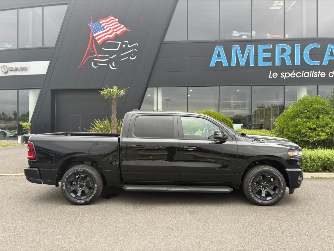 DODGE RAM 1500 CREW CAB SPORT BLACK PACKAGE AIR