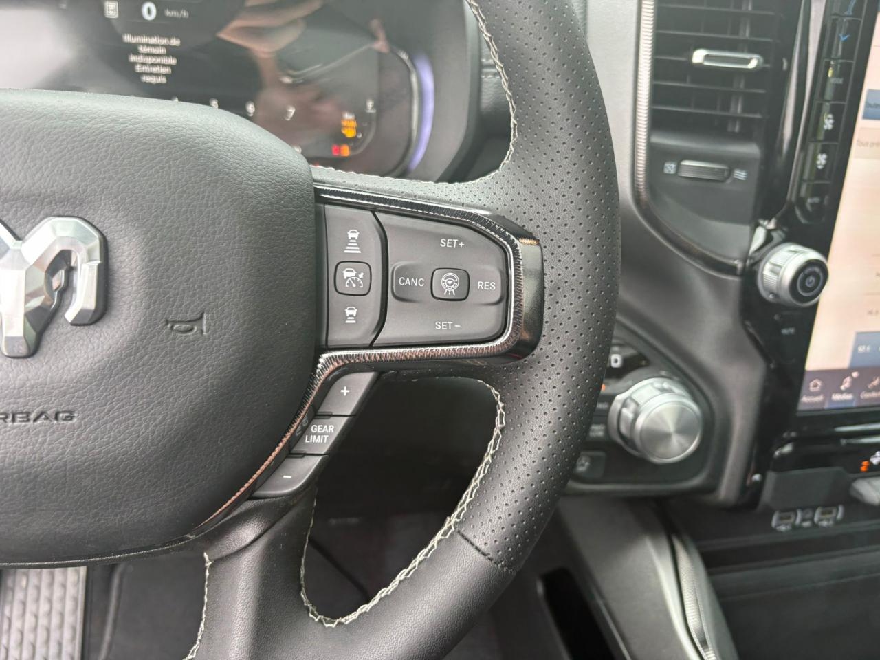 DODGE RAM 1500 CREW CAB SPORT BLACK PACKAGE AIR