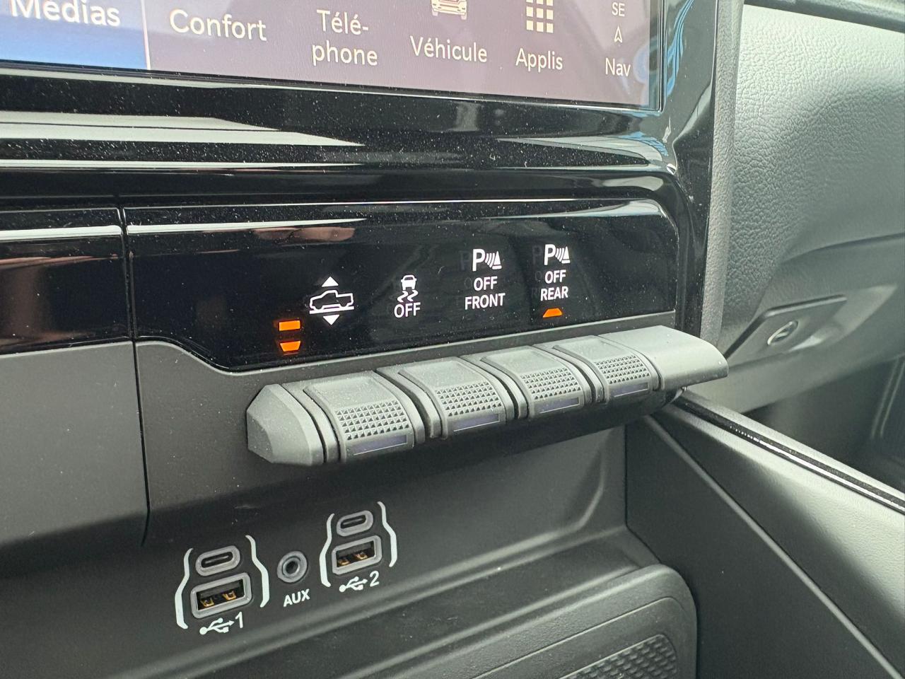 DODGE RAM 1500 CREW CAB SPORT BLACK PACKAGE AIR