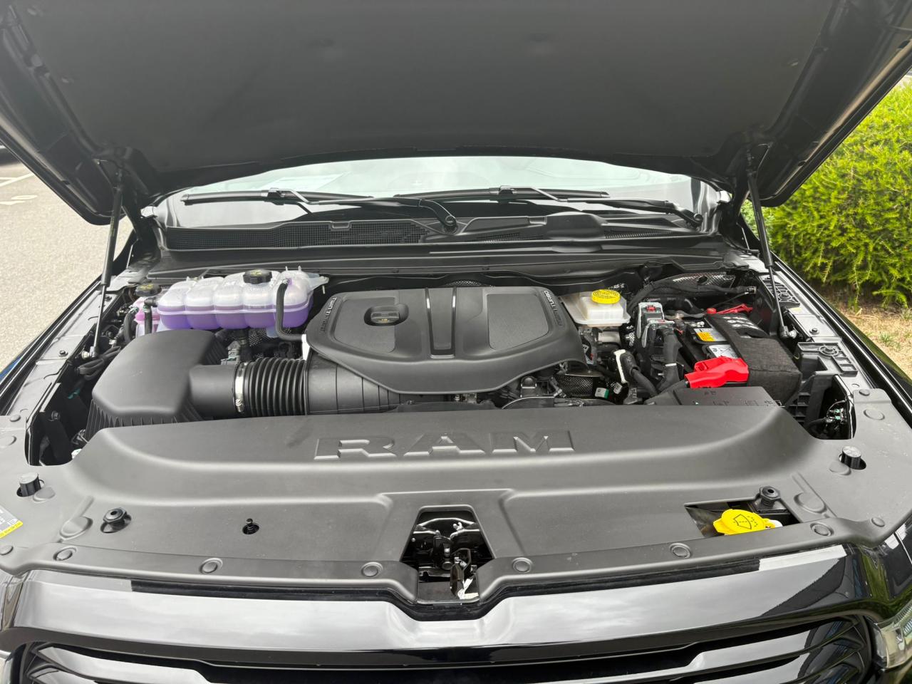 DODGE RAM 1500 CREW CAB SPORT BLACK PACKAGE AIR