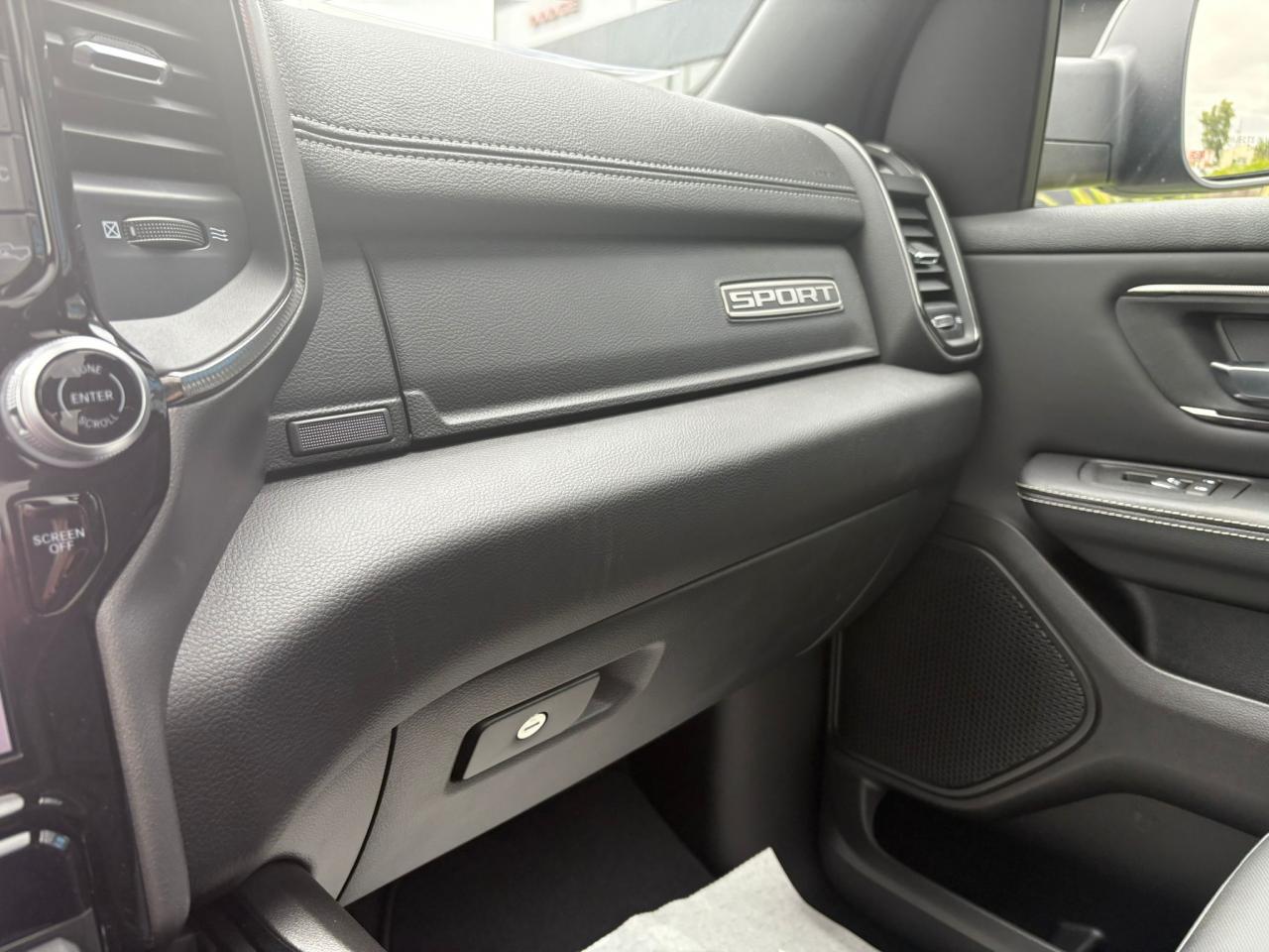 DODGE RAM 1500 CREW CAB SPORT BLACK PACKAGE AIR