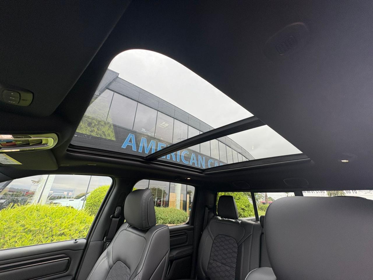 DODGE RAM 1500 CREW CAB SPORT BLACK PACKAGE AIR