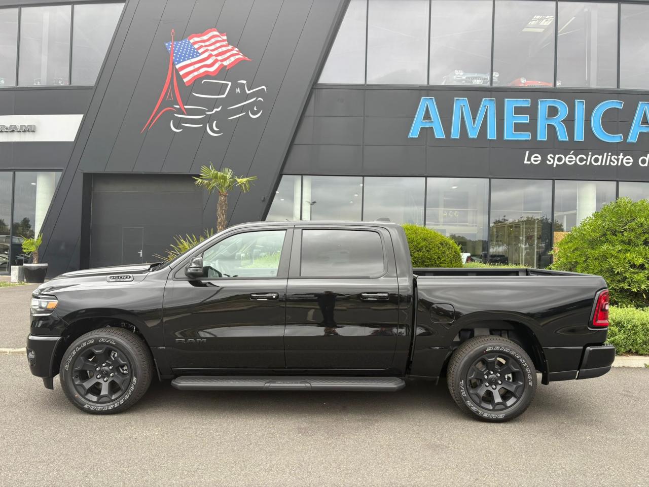 DODGE RAM 1500 CREW CAB SPORT BLACK PACKAGE AIR