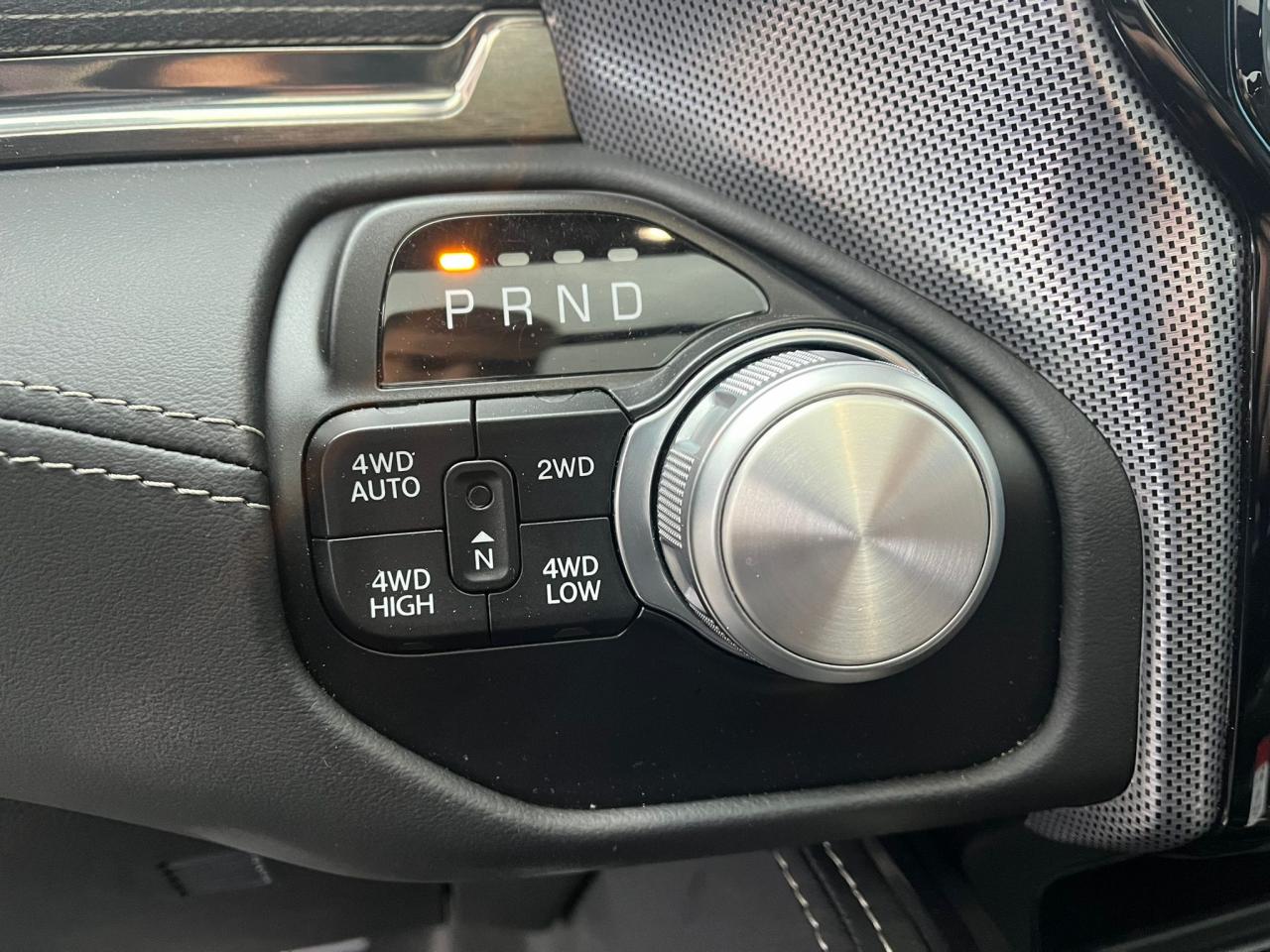 DODGE RAM 1500 CREW LIMITED RAMBOX