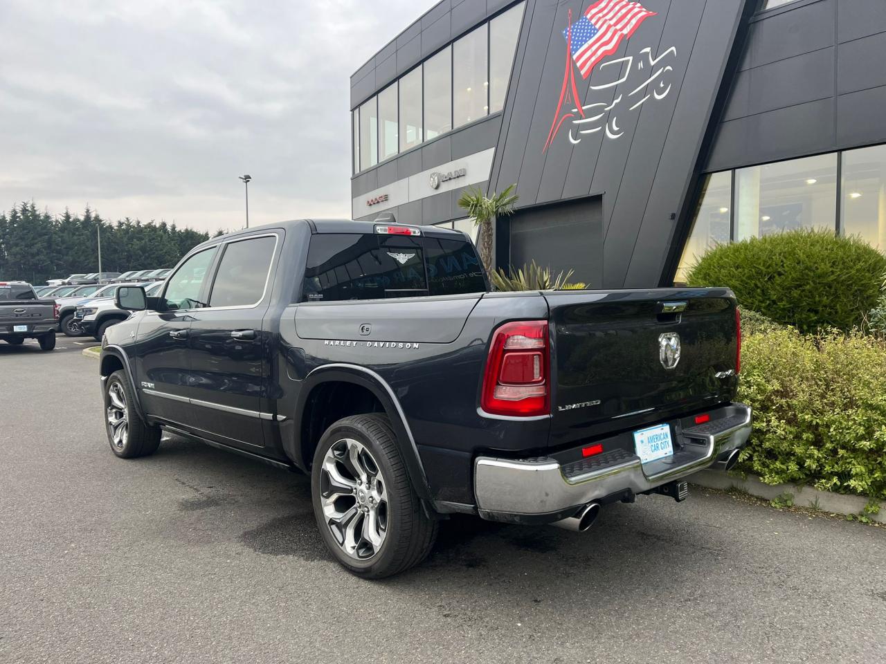 DODGE RAM 1500 CREW LIMITED RAMBOX