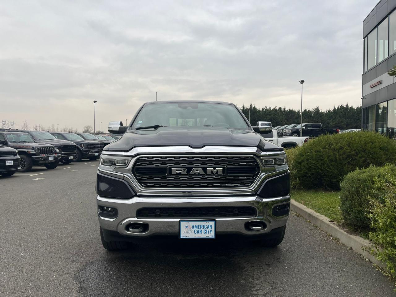 DODGE RAM 1500 CREW LIMITED RAMBOX