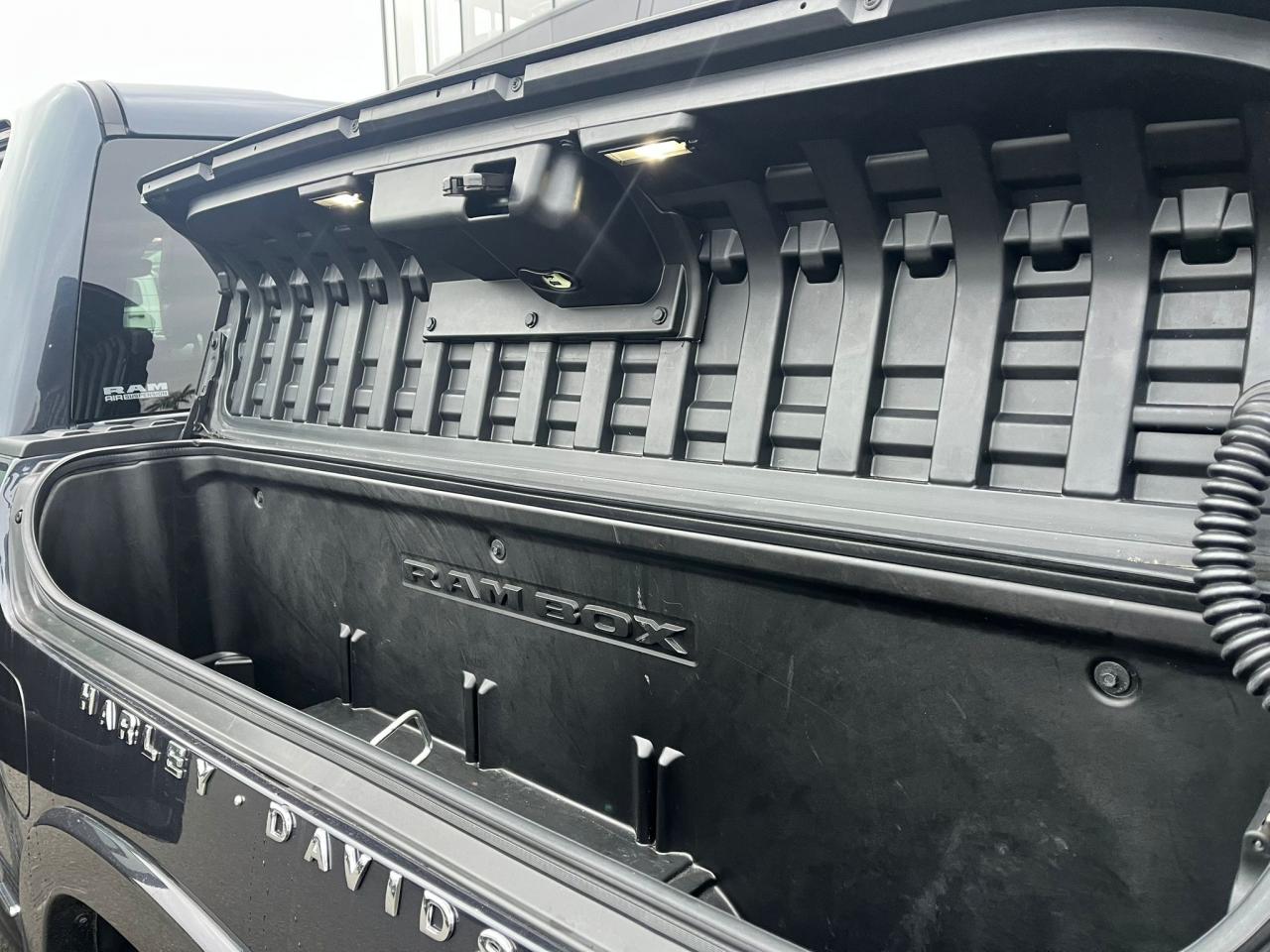 DODGE RAM 1500 CREW LIMITED RAMBOX