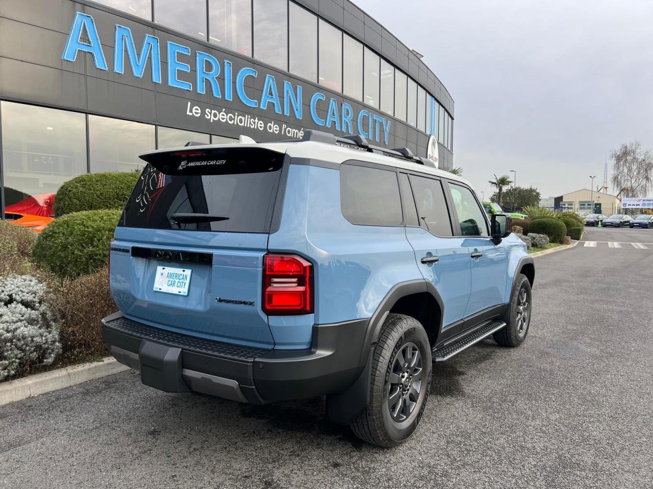 TOYOTA LAND CRUISER 4WD WAGON HYBRID