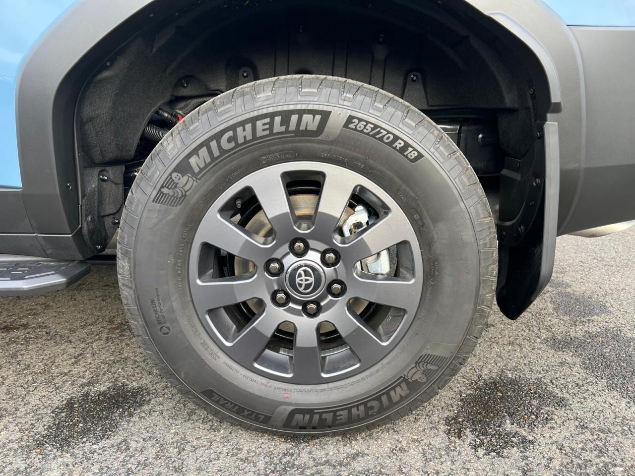 TOYOTA LAND CRUISER 4WD WAGON HYBRID