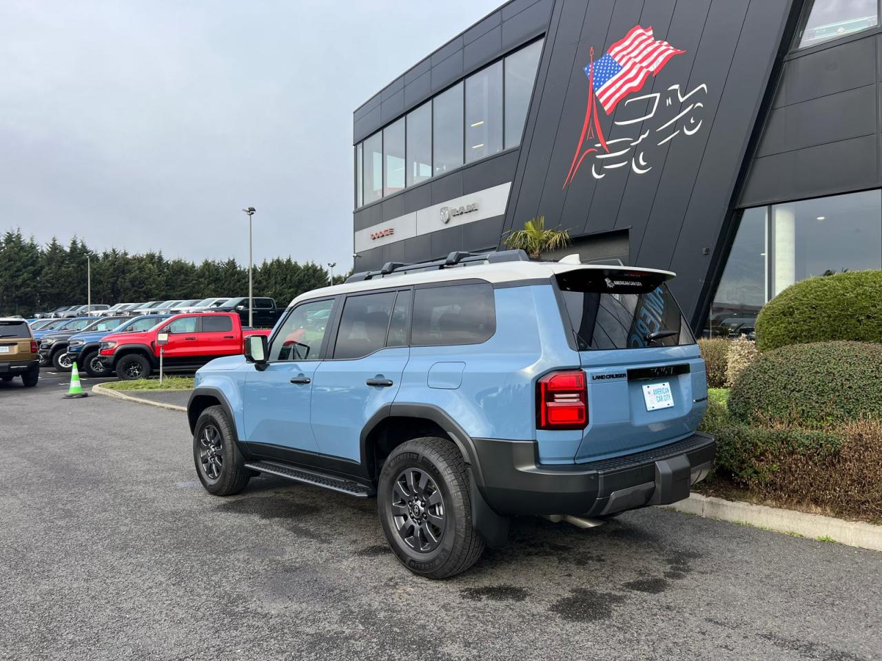 TOYOTA LAND CRUISER 4WD WAGON HYBRID