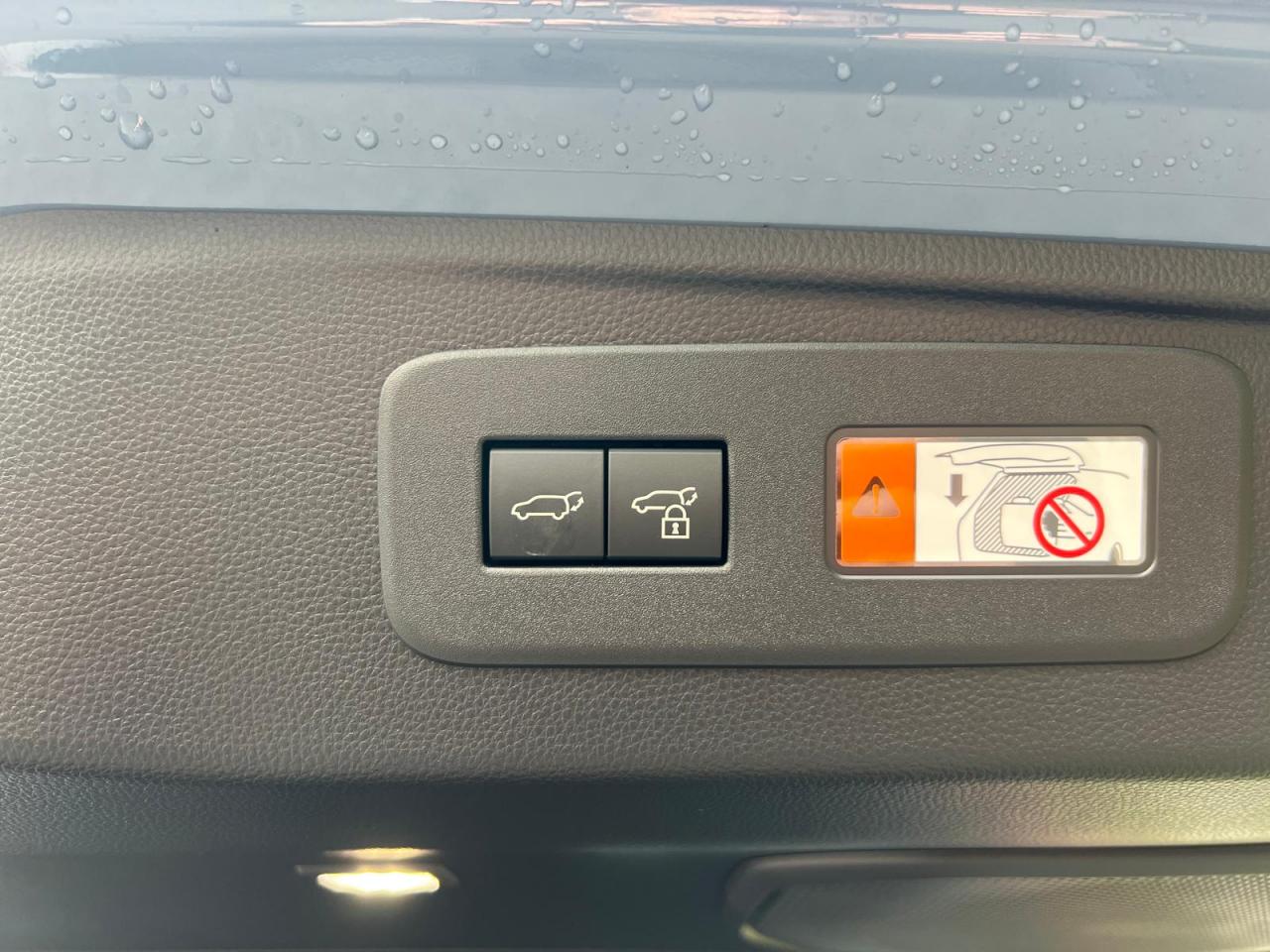 TOYOTA LAND CRUISER 4WD WAGON HYBRID