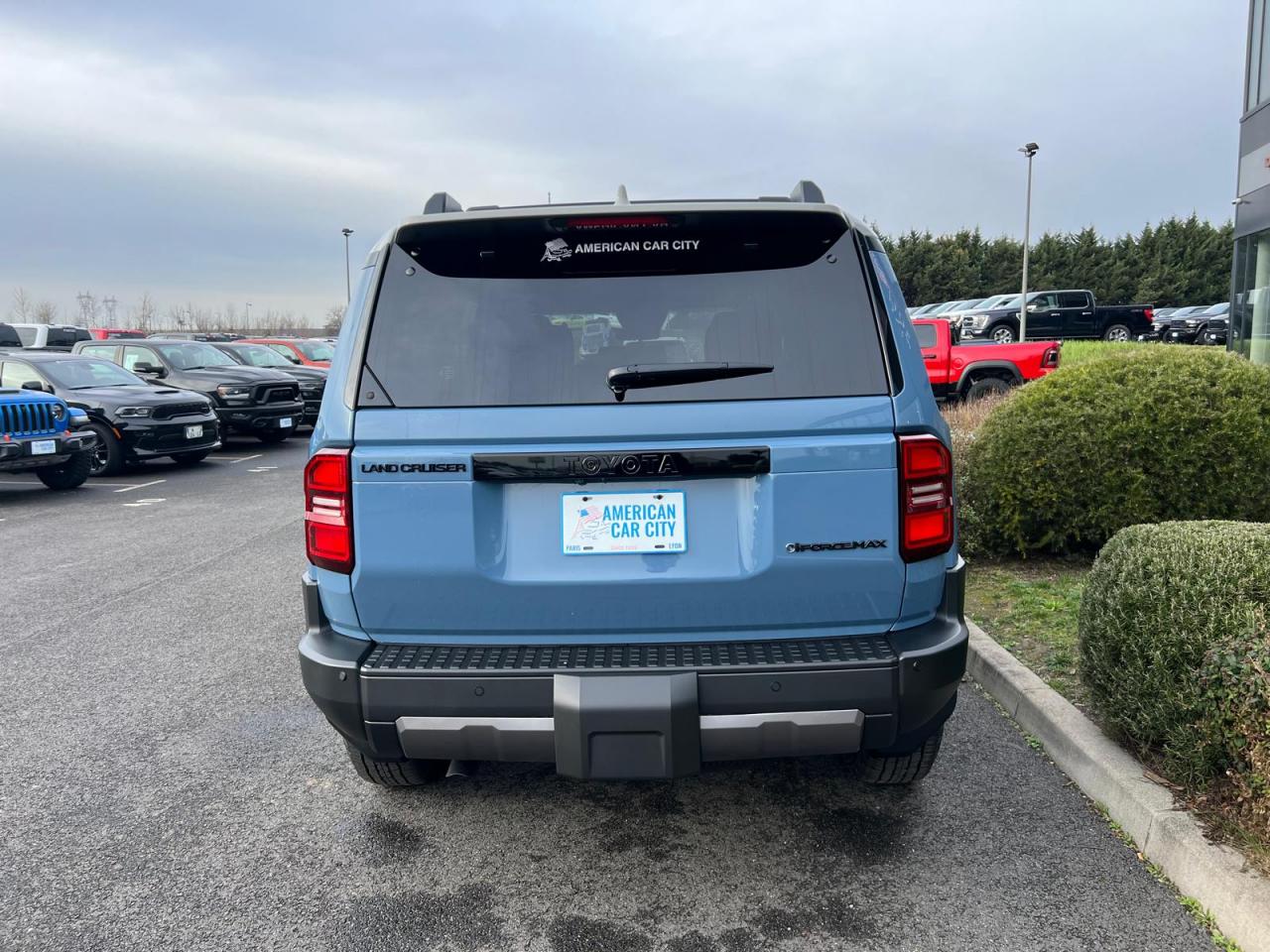 TOYOTA LAND CRUISER 4WD WAGON HYBRID