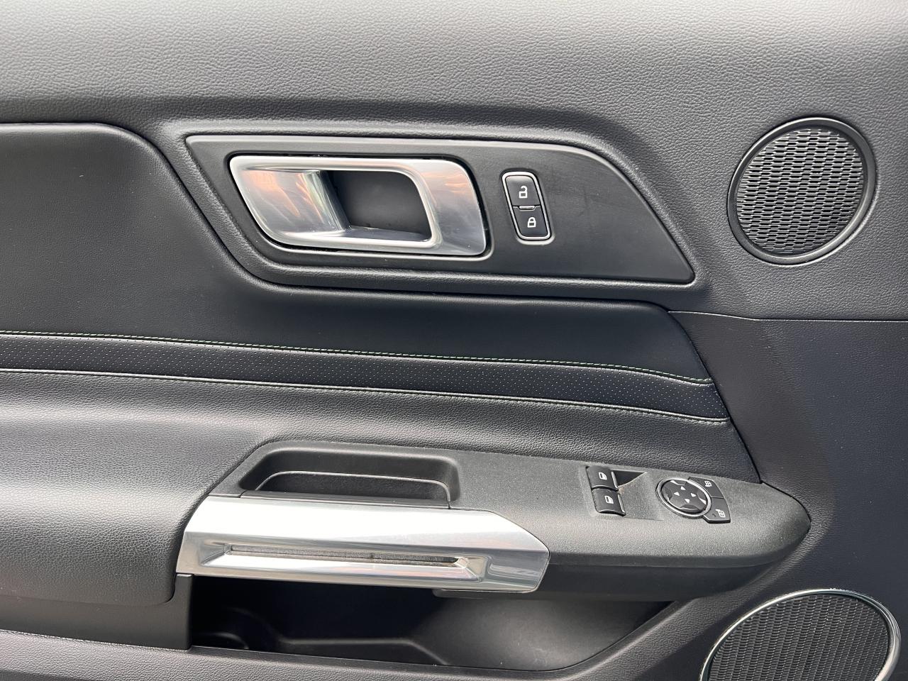 FORD MUSTANG BULLITT V8 5.0L - MALUS INCLUS