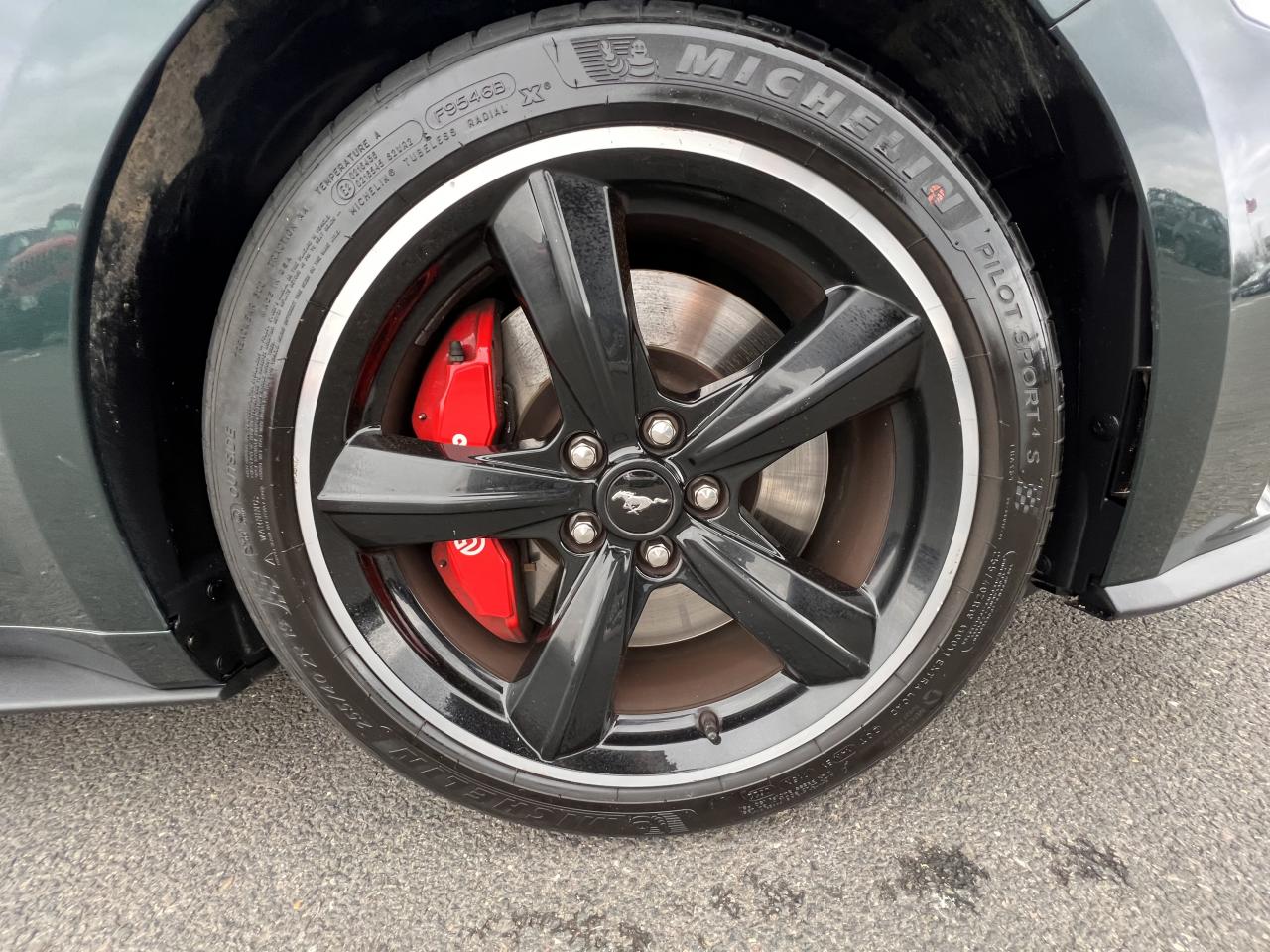 FORD MUSTANG BULLITT V8 5.0L - MALUS INCLUS