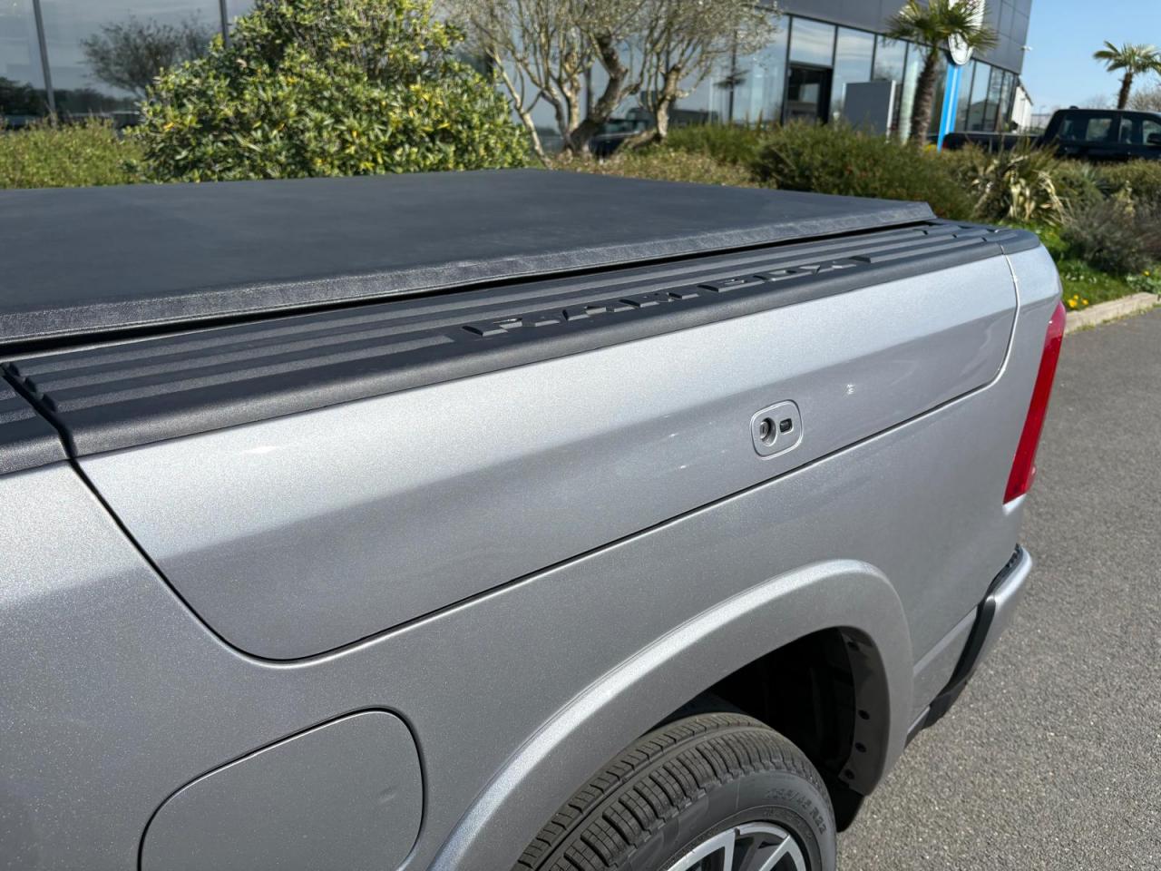 DODGE RAM 1500 CREW TUNGSTEN AIR RAMBOX HAYON MULTI