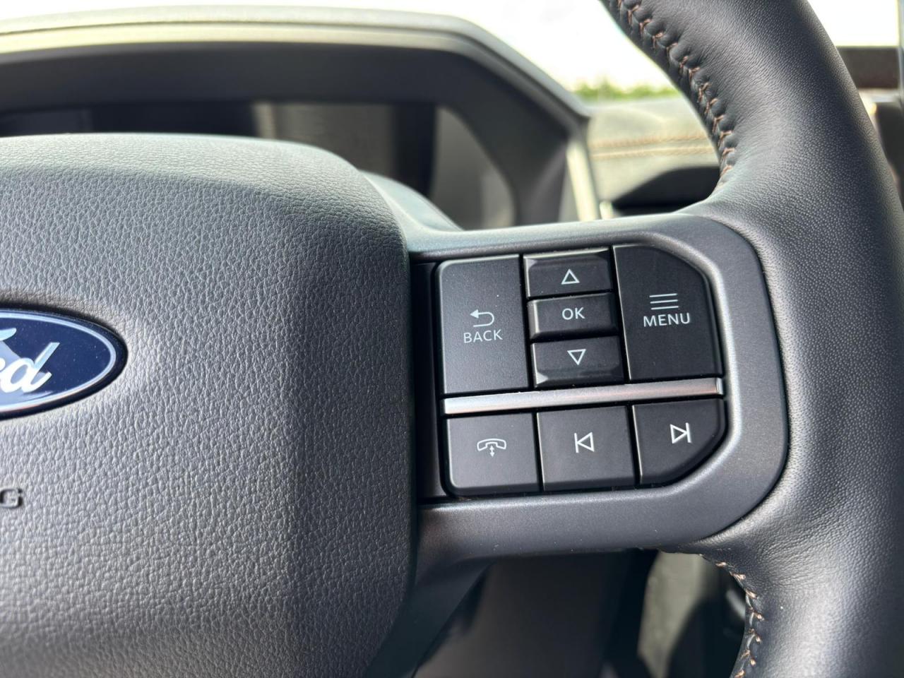 FORD F150 Lightning Lariat Extended-Range