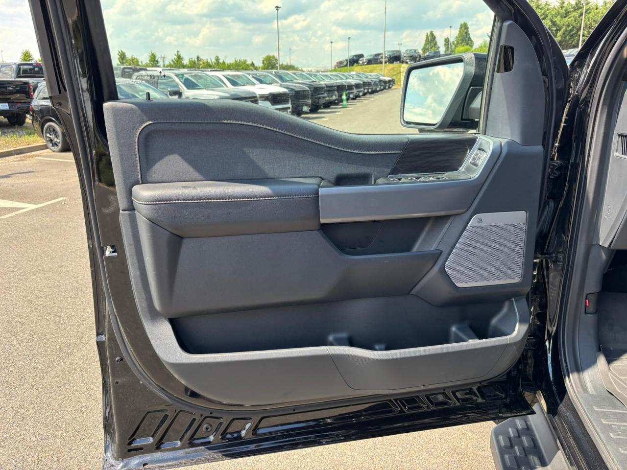 FORD F150 Lightning Lariat Extended-Range