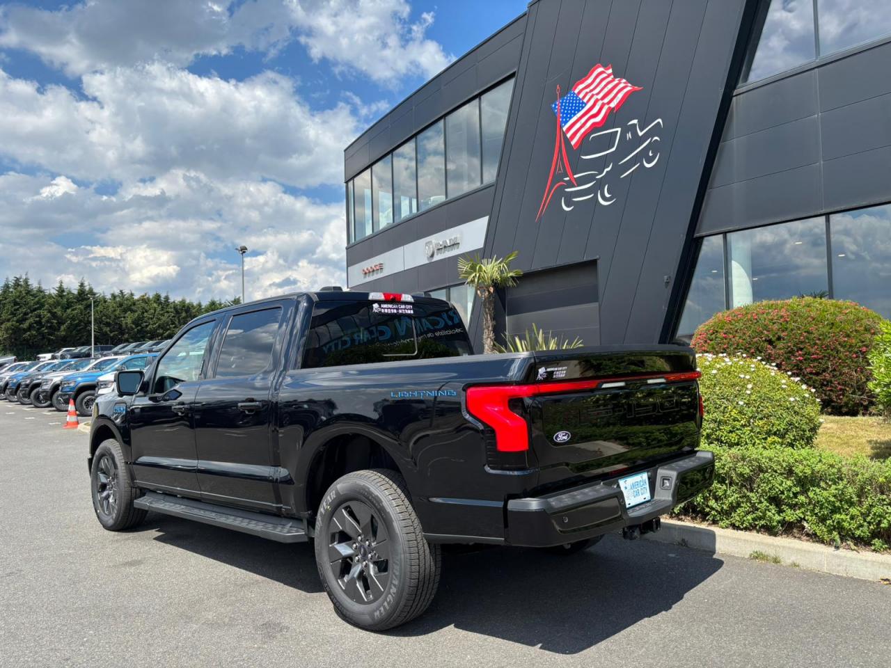 FORD F150 Lightning Lariat Extended-Range