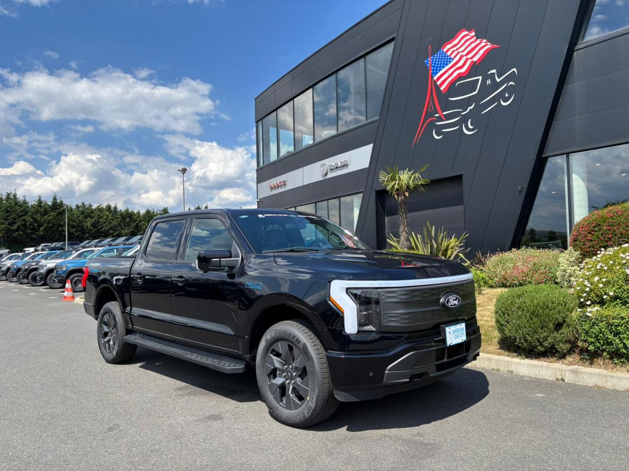 FORD F150 Lightning Lariat Extended-Range