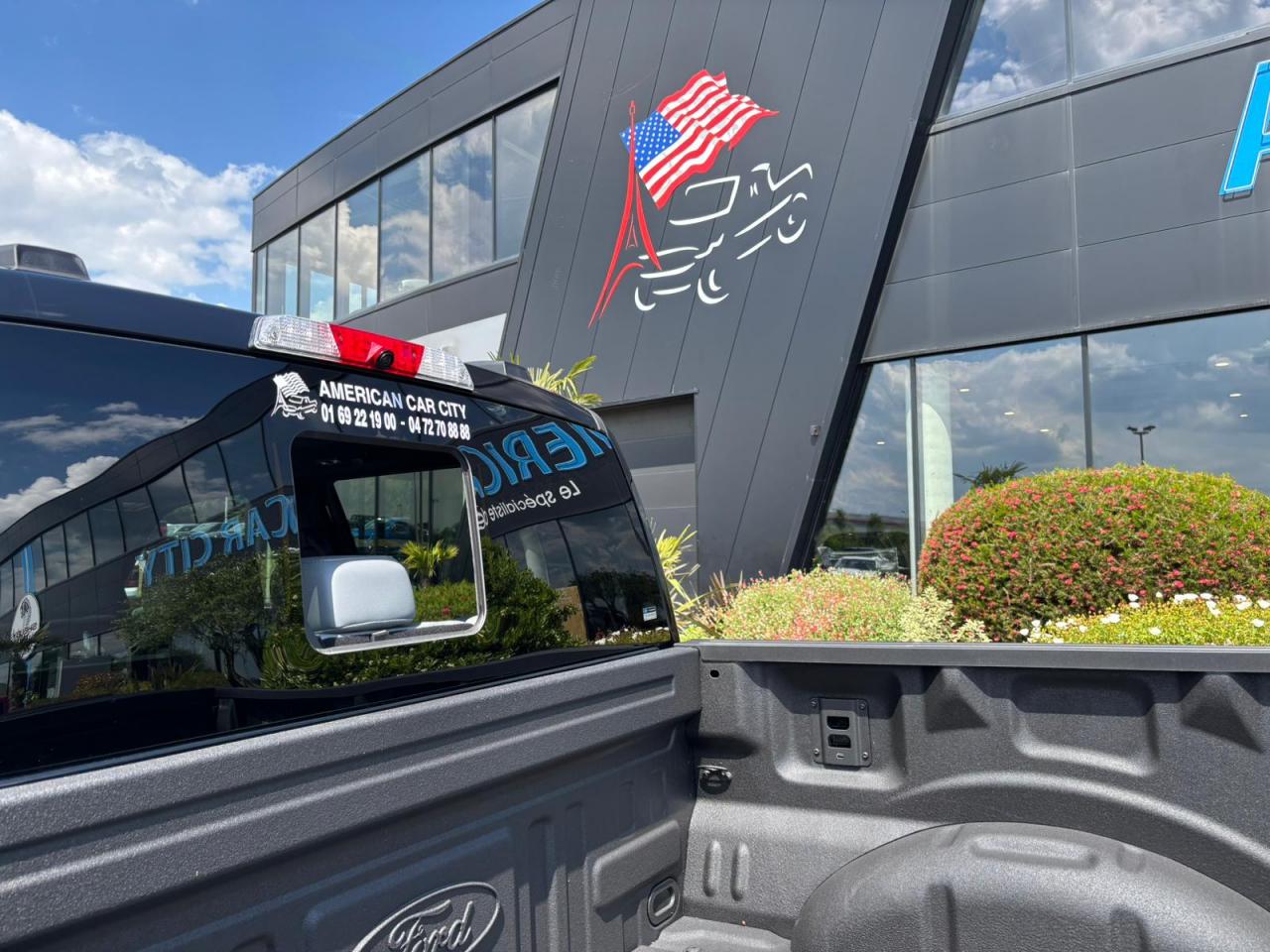 FORD F150 Lightning Lariat Extended-Range