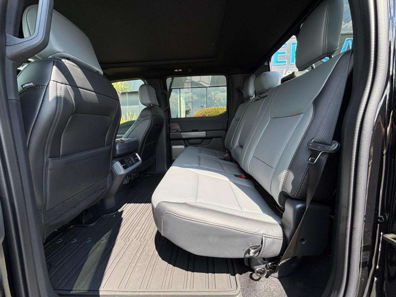 FORD F150 Lightning Lariat Extended-Range