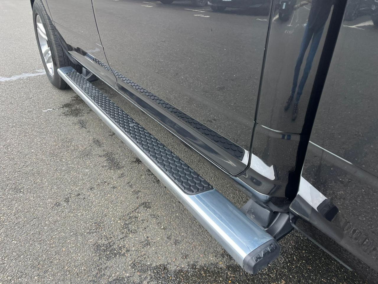 DODGE RAM 1500 CREW SPORT AIR RAMBOX