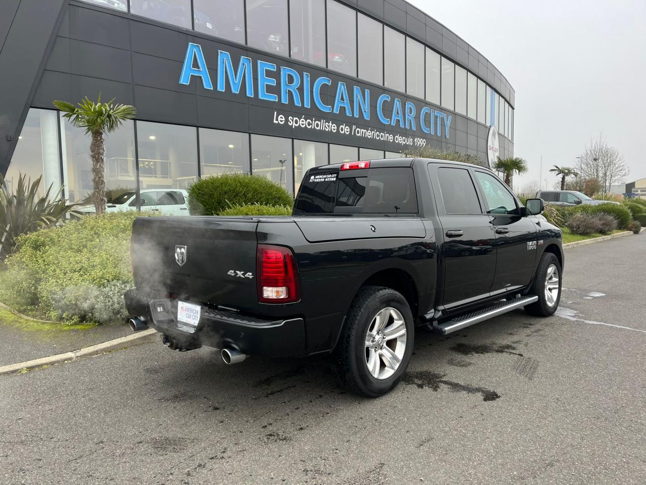 DODGE RAM 1500 CREW SPORT AIR RAMBOX