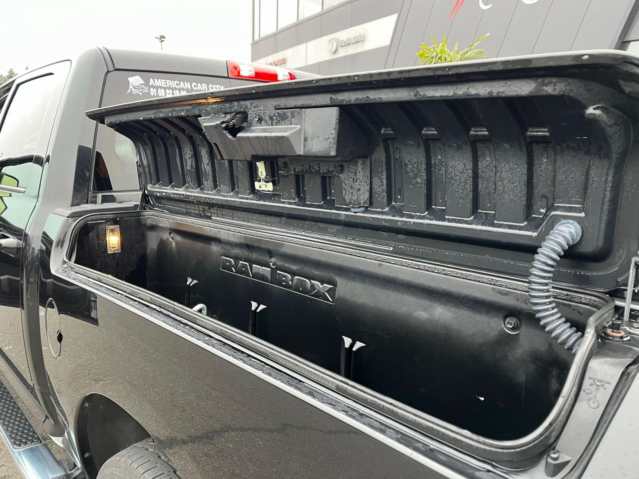 DODGE RAM 1500 CREW SPORT AIR RAMBOX