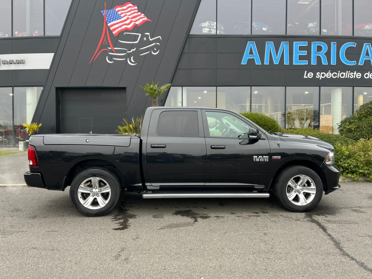 DODGE RAM 1500 CREW SPORT AIR RAMBOX