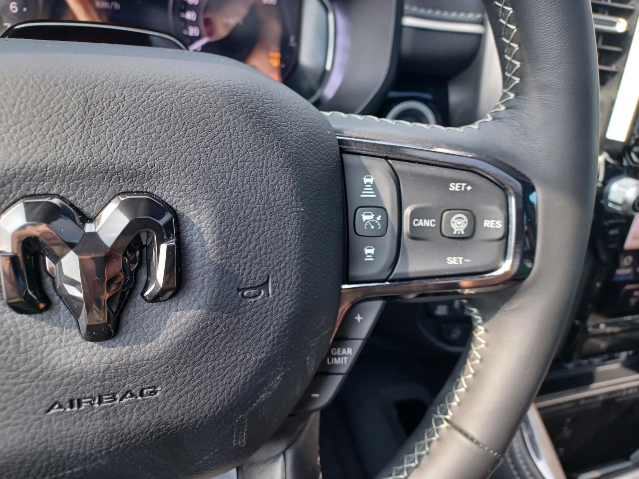 DODGE RAM 1500 CREW LIMITED NIGHT EDITION RAMBOX HAYON MULTI