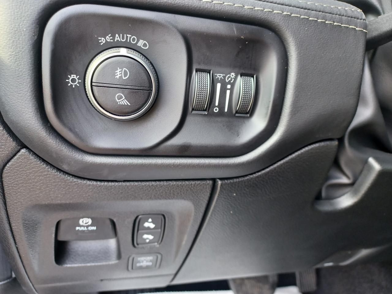 DODGE RAM 1500 CREW LIMITED NIGHT EDITION RAMBOX HAYON MULTI