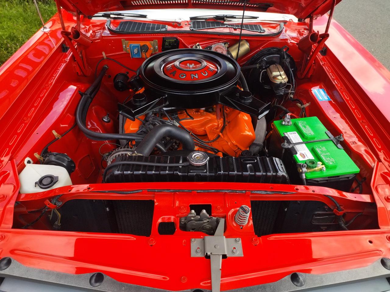 DODGE CHALLENGER 383 MAGNUM BOITE MECA 4, PISTOL GRIP