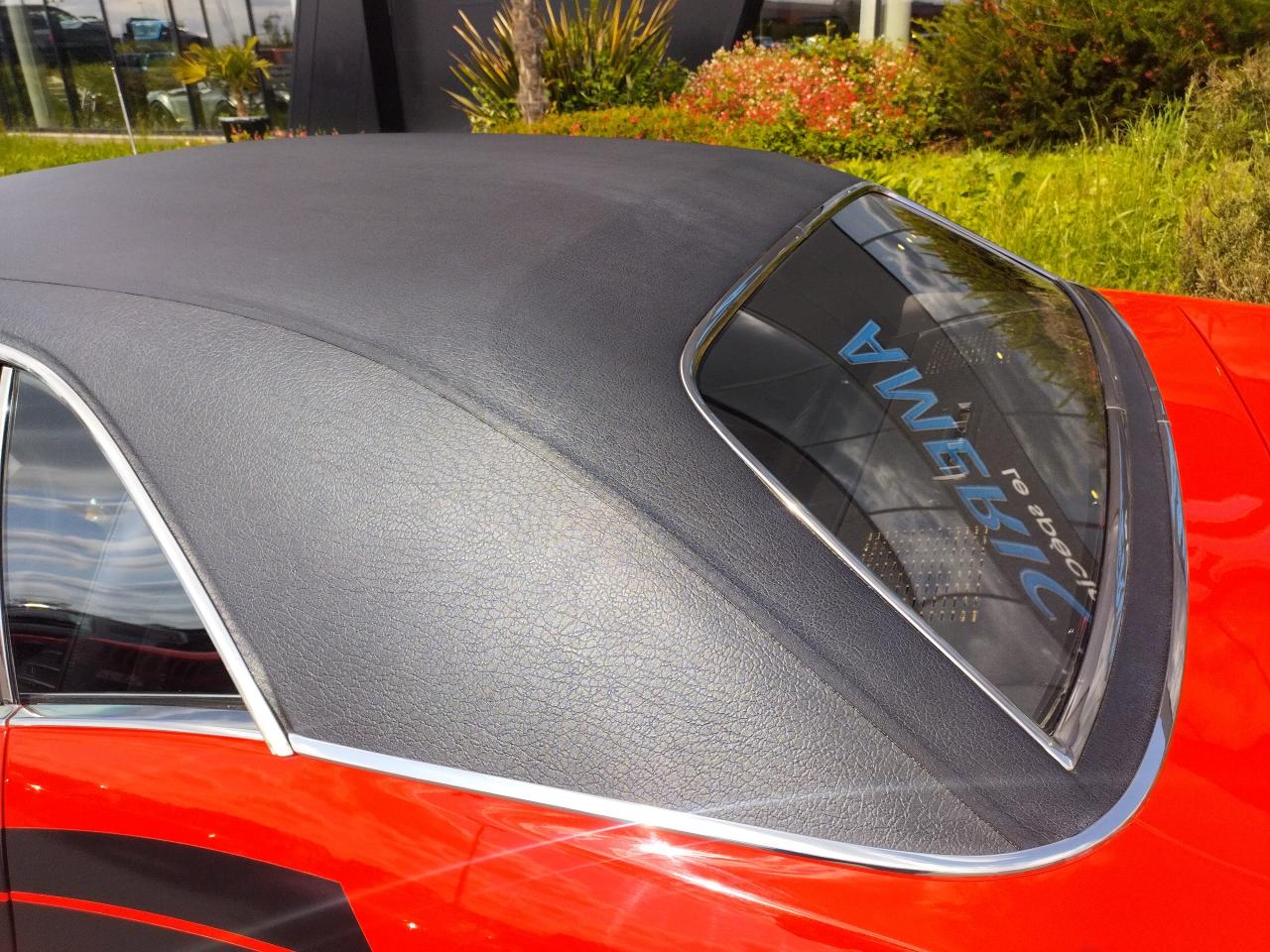 DODGE CHALLENGER 383 MAGNUM BOITE MECA 4, PISTOL GRIP