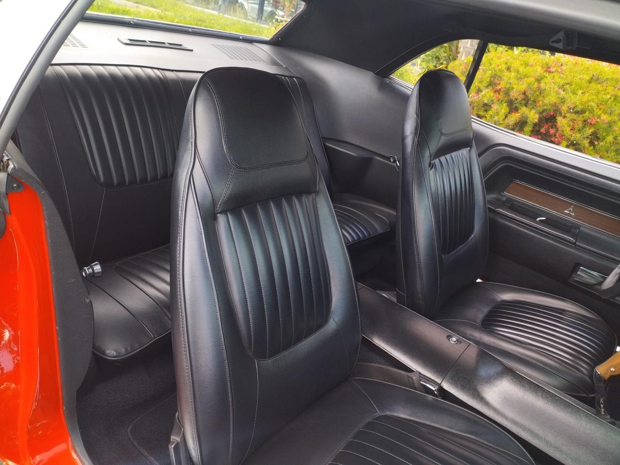 DODGE CHALLENGER 383 MAGNUM BOITE MECA 4, PISTOL GRIP