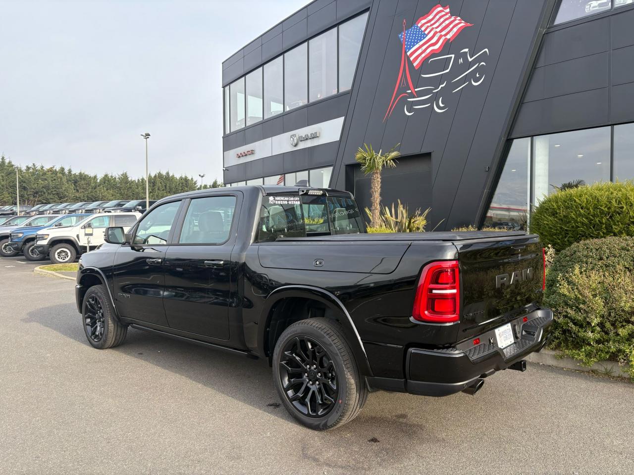 DODGE RAM 1500 CREW LIMITED NIGHT EDITION RAMBOX 2025