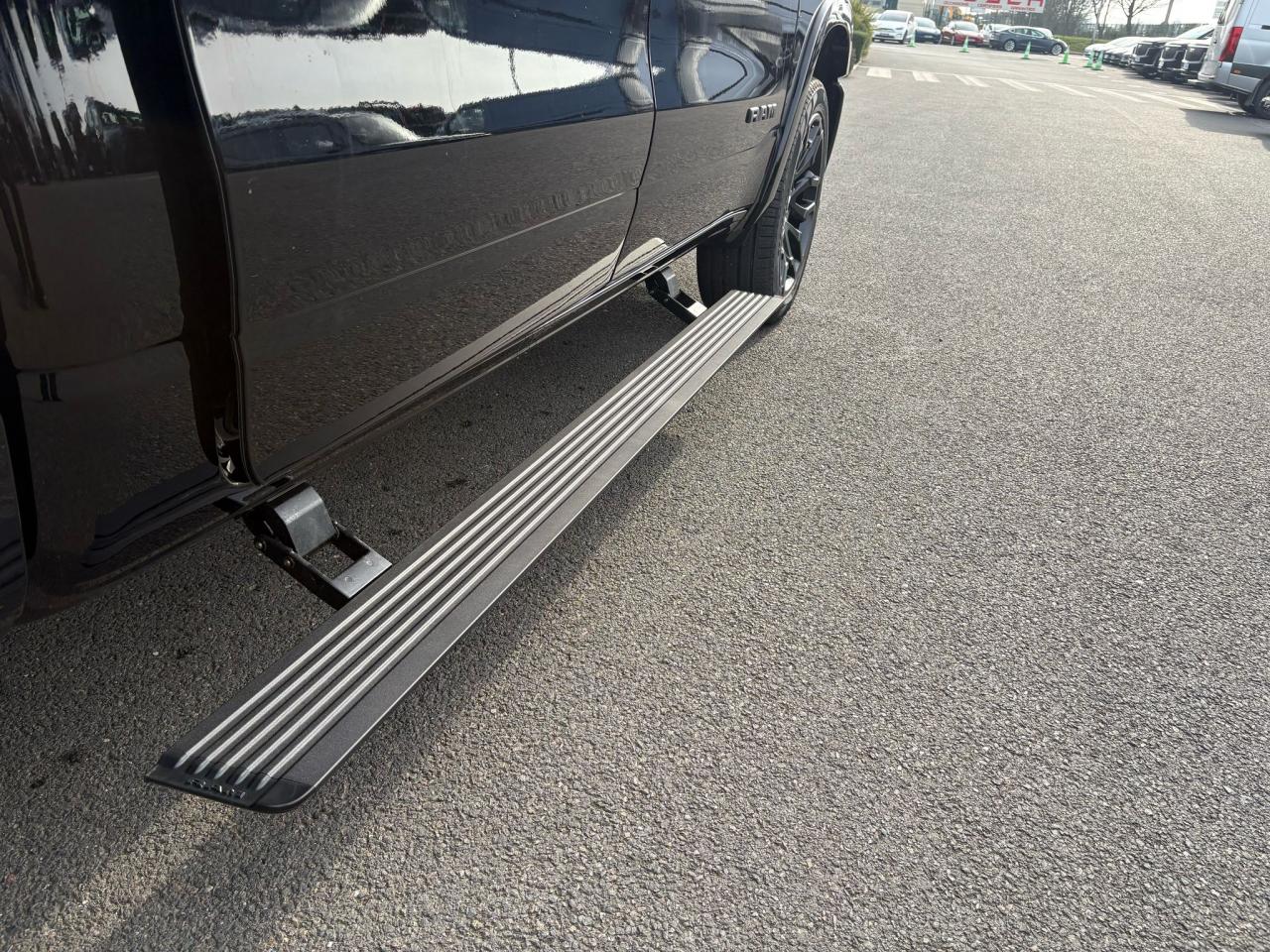 DODGE RAM 1500 CREW LIMITED NIGHT EDITION RAMBOX 2025