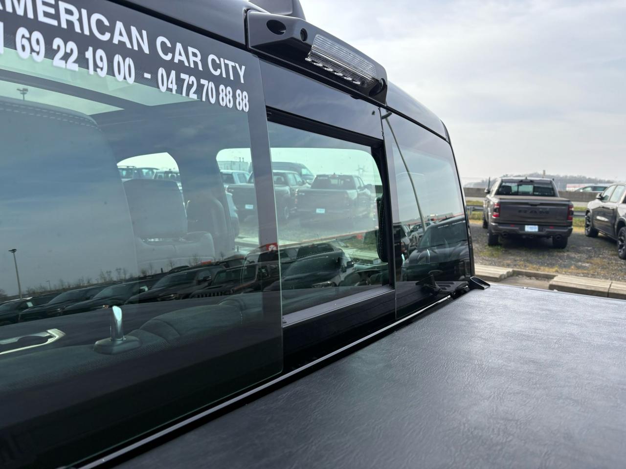 DODGE RAM 1500 CREW LIMITED NIGHT EDITION RAMBOX 2025