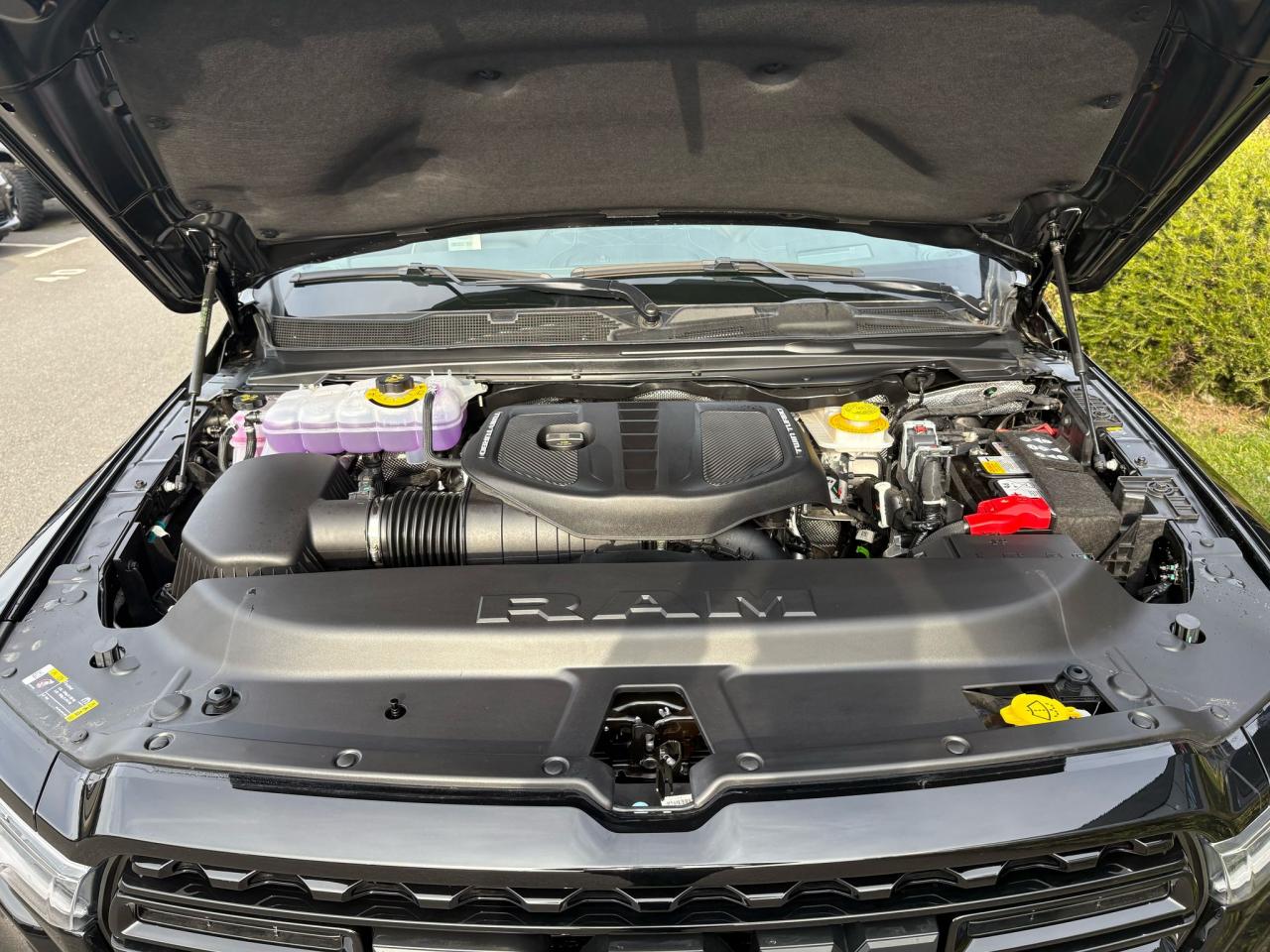 DODGE RAM 1500 CREW LIMITED NIGHT EDITION RAMBOX 2025