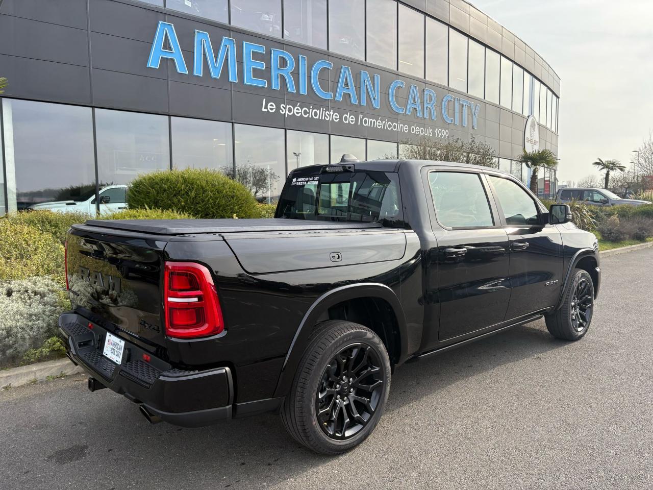 DODGE RAM 1500 CREW LIMITED NIGHT EDITION RAMBOX 2025