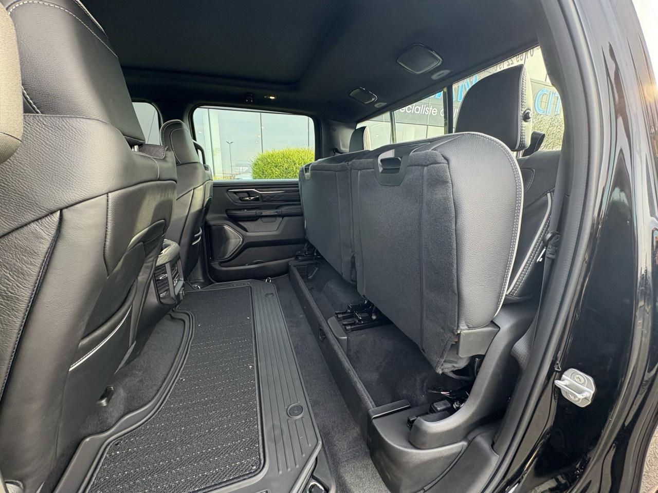 DODGE RAM 1500 CREW LIMITED NIGHT EDITION RAMBOX 2025