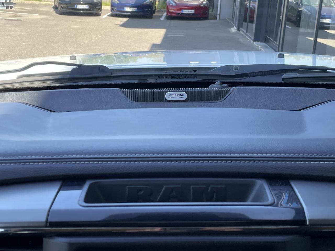 DODGE RAM 1500 QUADCAB SPORT AIRSUSPENSION RAMBOX