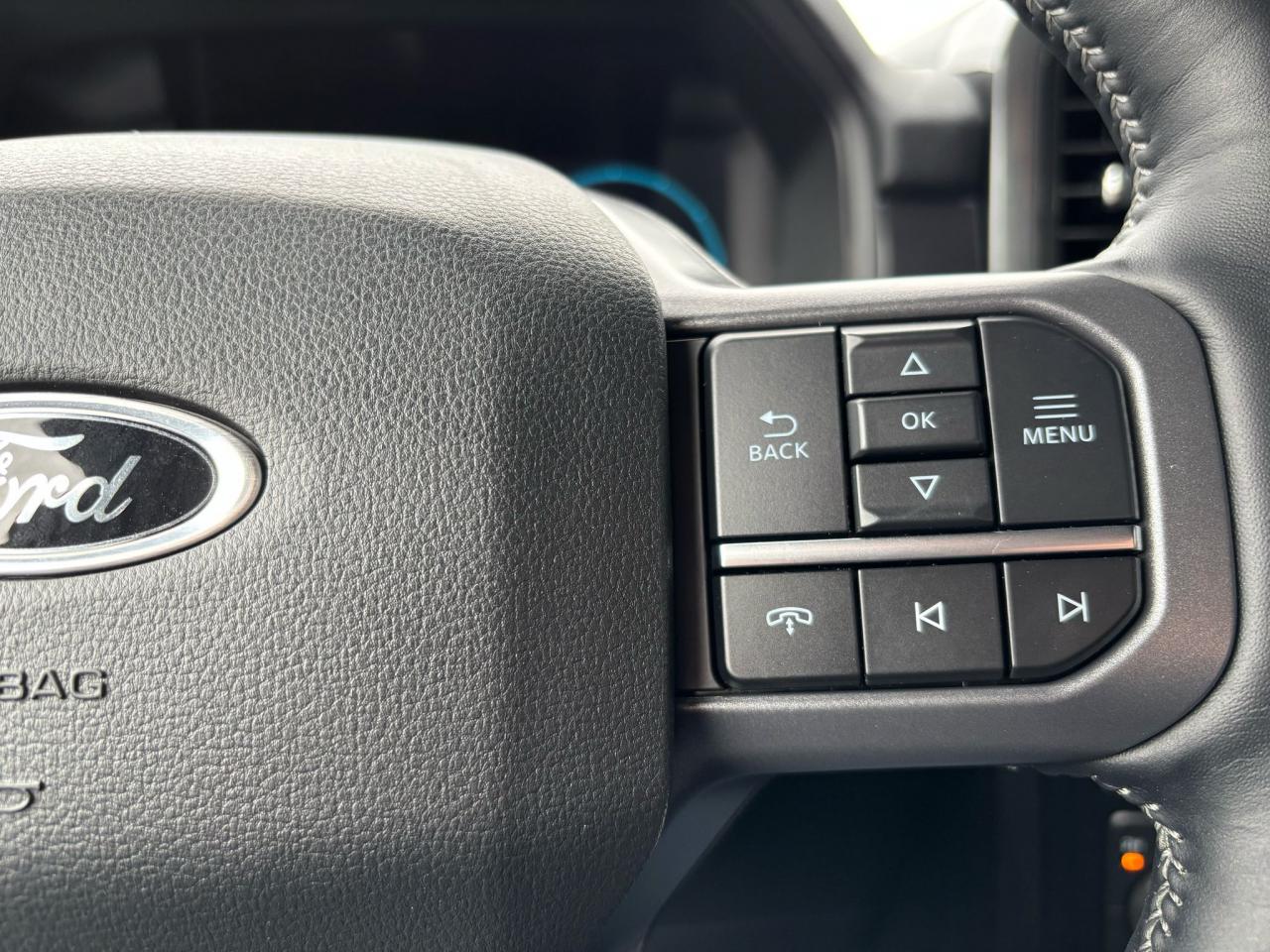 FORD F150 Supercrew LARIAT Black Package V8 5.0L FLEXFUEL