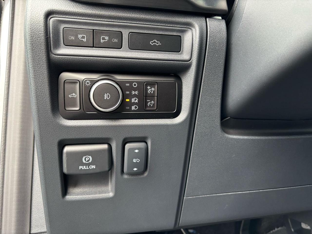 FORD F150 Supercrew LARIAT Black Package V8 5.0L FLEXFUEL